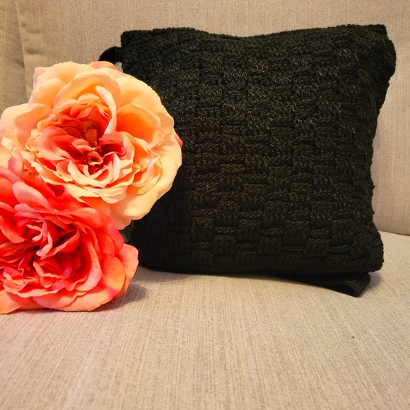 The Sak Los Feliz Slouchy Hand Crochet Crossbody - Picture 2 of 3